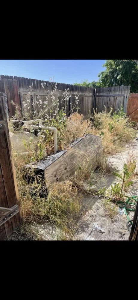 Affordable yard maintenance in Bakersfield, CA by Ortiz Gardening Services