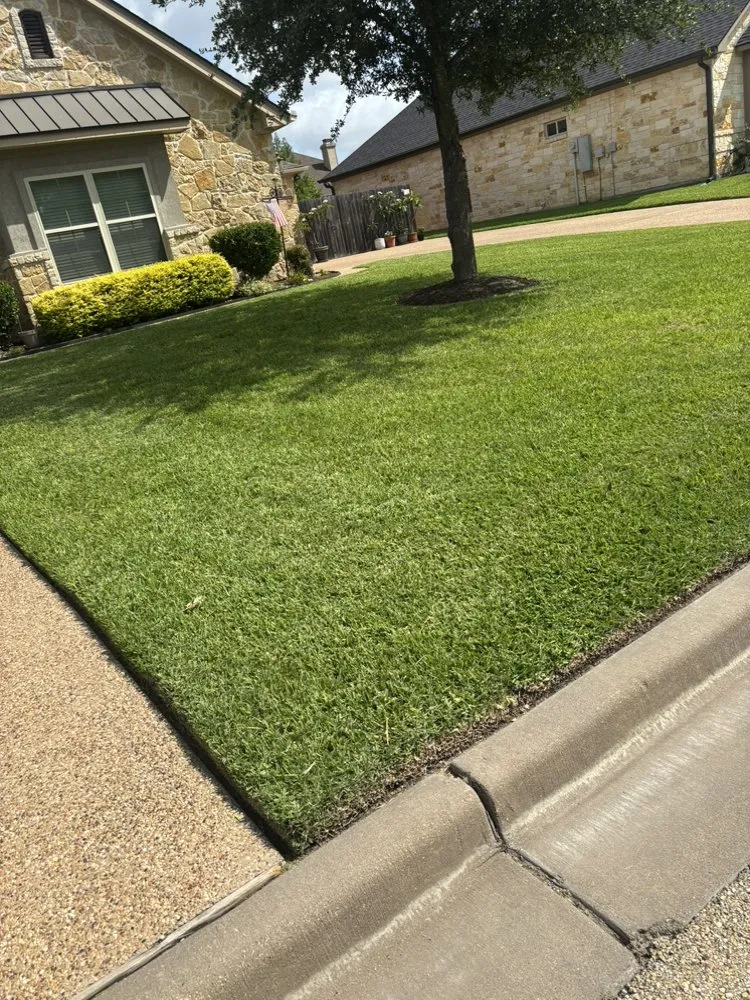 Local outdoor landscaping in Lacy-Lakeview, TX - Ortiz Landscaping