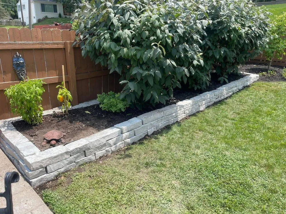 Custom lawn mowing service in Overland, MO by Ortiz Lawn Care Services