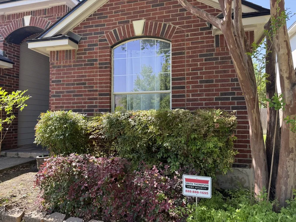 Expert yard maintenance for beautiful yards in Round Rock, TX by Osbaldo Lawn Care