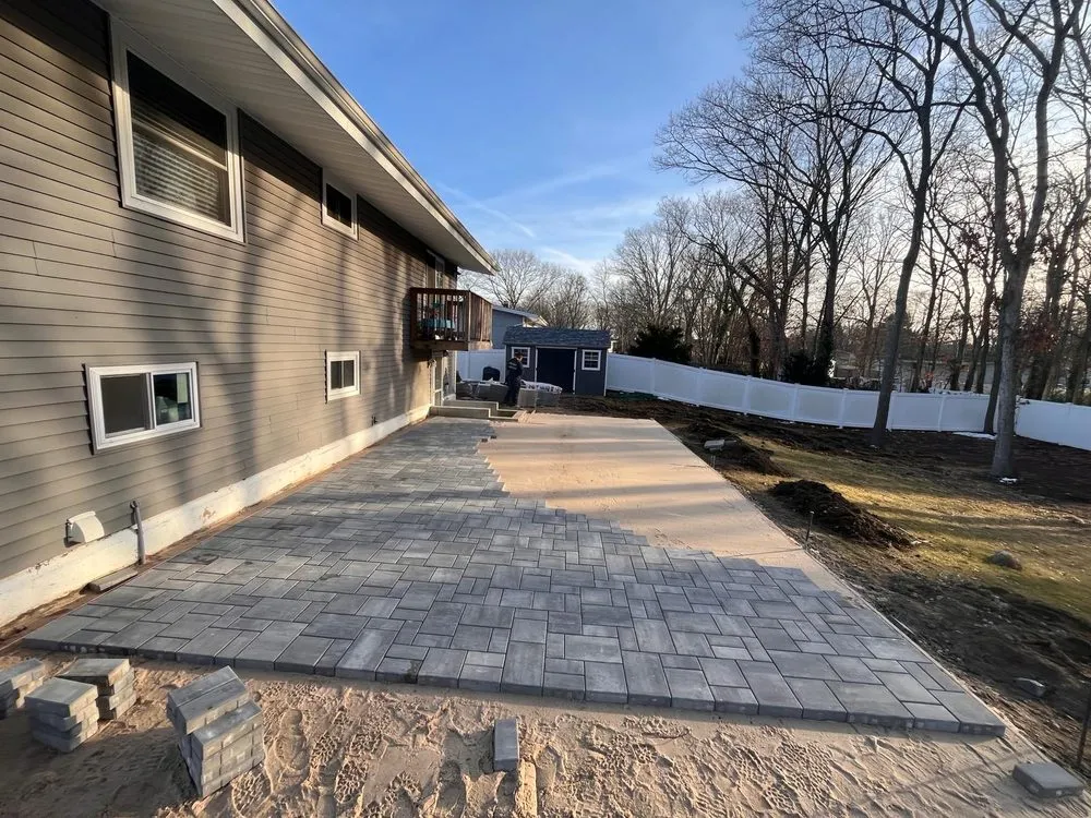 Reliable lawn care service in Coram, NY by Oscar G Landscaping