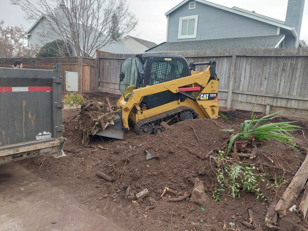 Top-rated outdoor landscaping in Elk Grove, CA - Oscar Landscaping & Bobcat Service