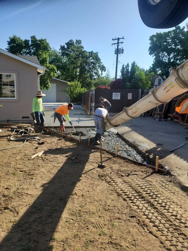 Reliable garden landscaping for outdoor upgrades across Elk Grove, CA - Oscar Landscaping & Bobcat Service