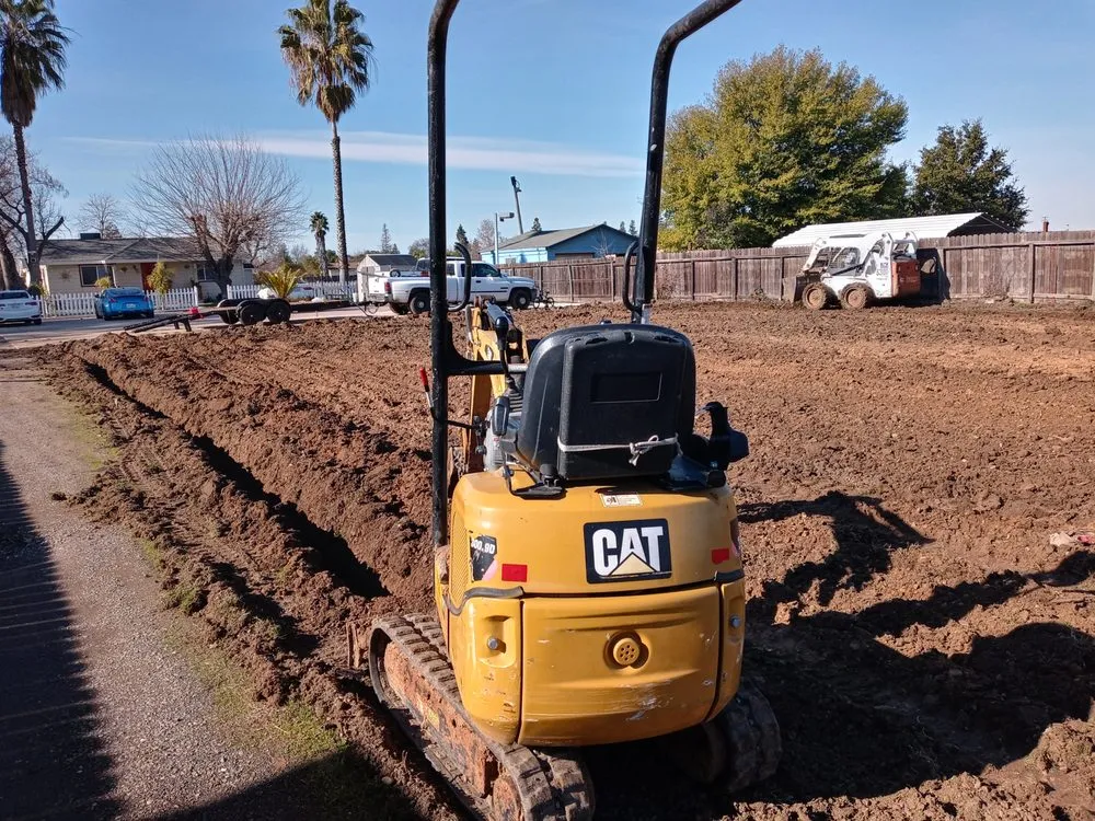 Affordable outdoor landscaping experts serving Elk Grove, CA - Oscar Landscaping & Bobcat Service