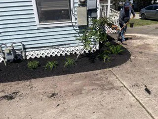 Custom yard cleanup service in Baytown, TX - Oscar Landscaping