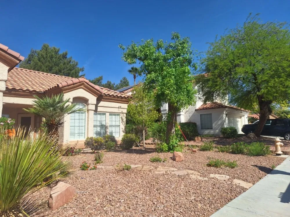 Top-rated garden landscaping for beautiful yards across Las Vegas, NV - Oscar Landscaping