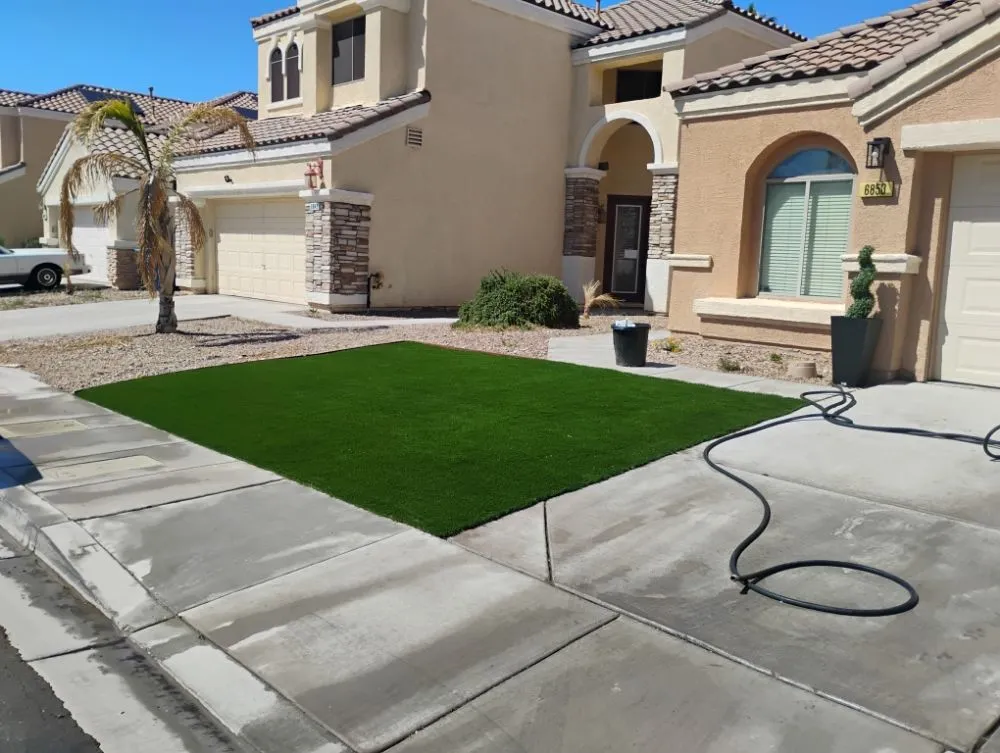 Top-rated lawn care service in Las Vegas, NV - Oscar Landscaping