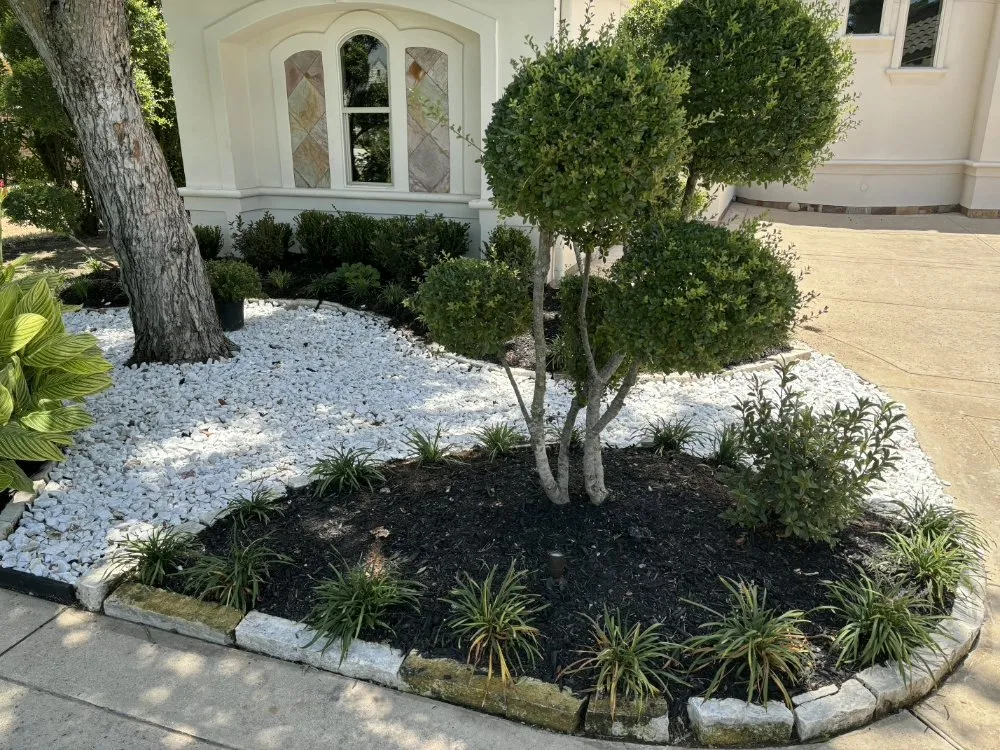 Top-rated garden landscaping in Westworth Village, TX by Oscar Lawn Service