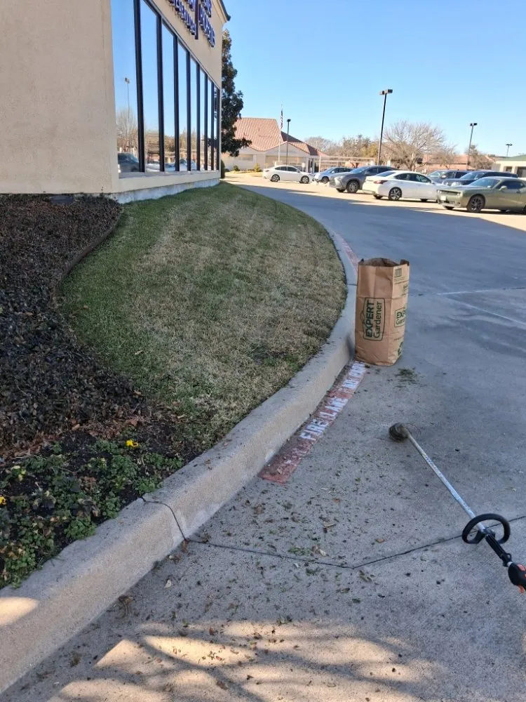 Local landscaping services in Westworth Village, TX - Oscar Lawn Service