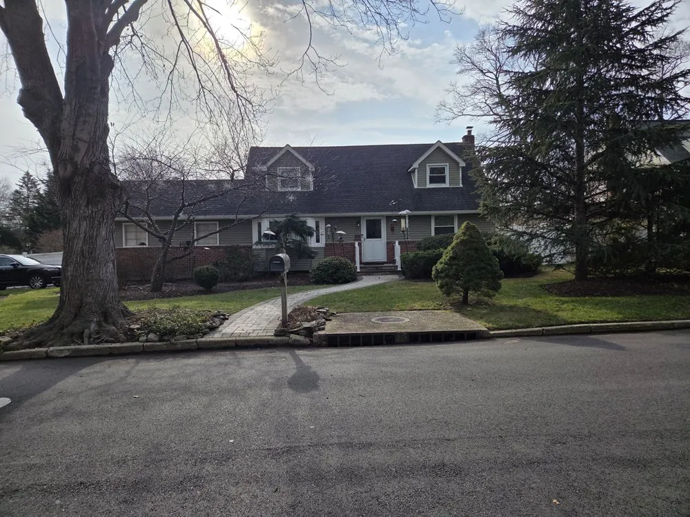 Custom landscaping services in Brentwood, NY by Oscar Morales Landscaping