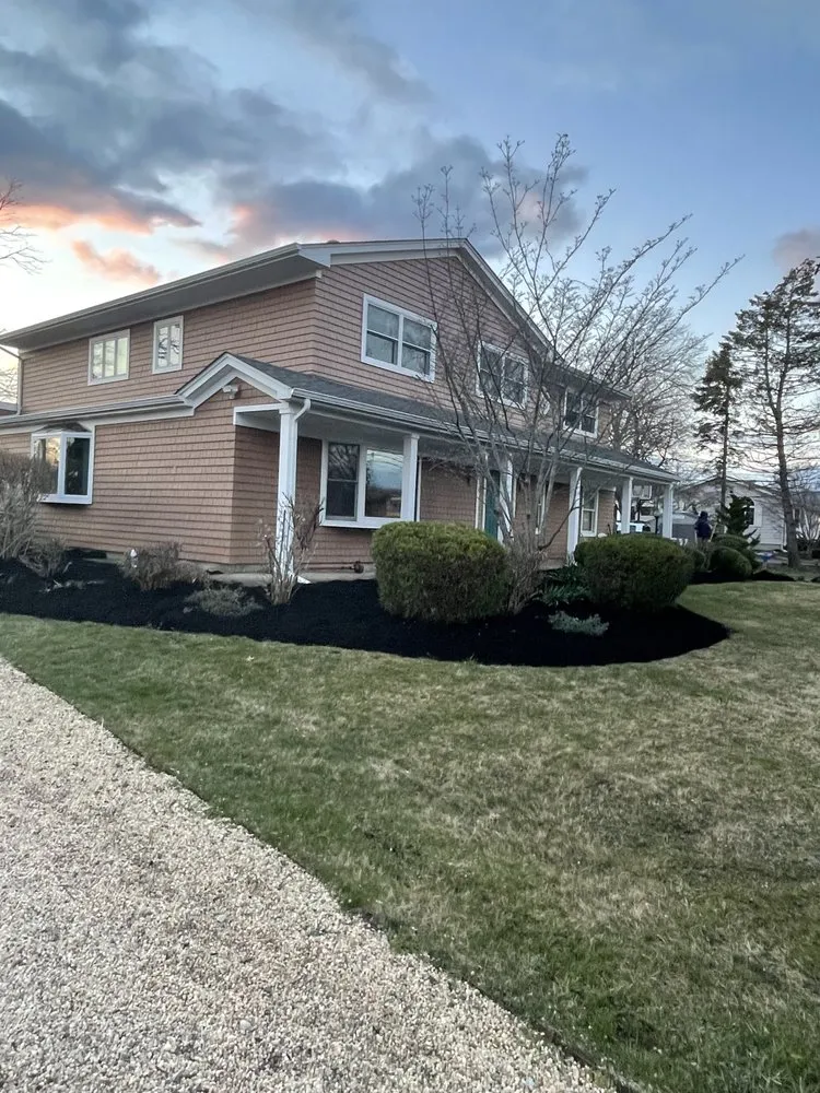 Top-rated yard cleanup service experts serving Brentwood, NY - Oscar Morales Landscaping