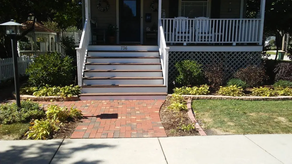 Local residential landscaping in Des Plaines, IL by Oscar Morales Landscaping