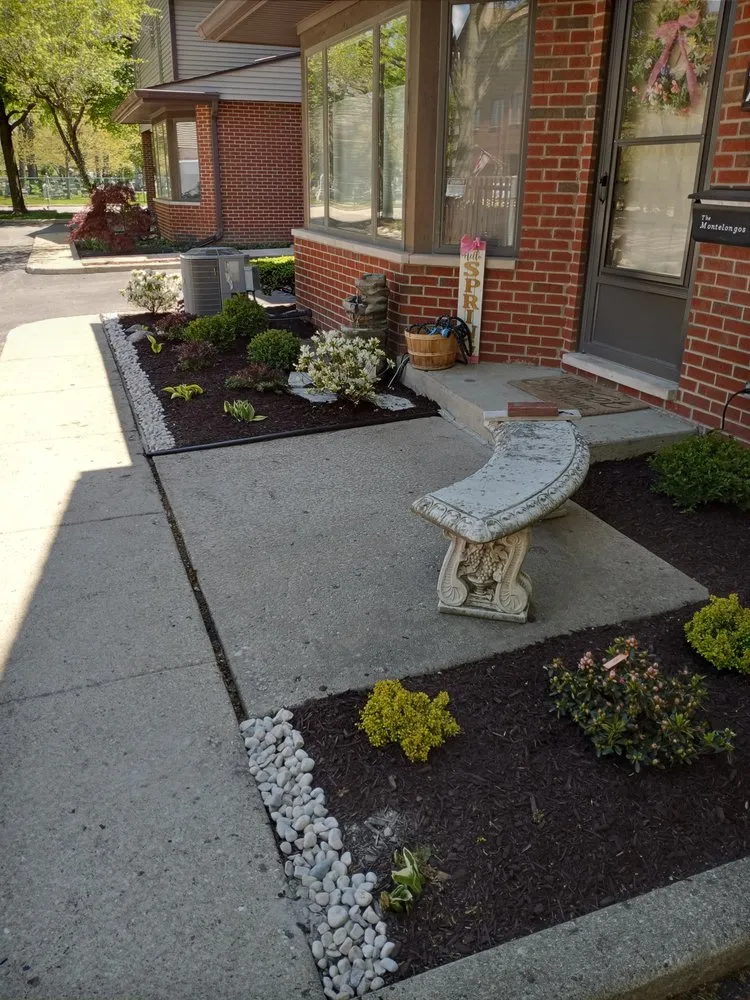 Reliable landscape design in Des Plaines, IL by Oscar Morales Landscaping