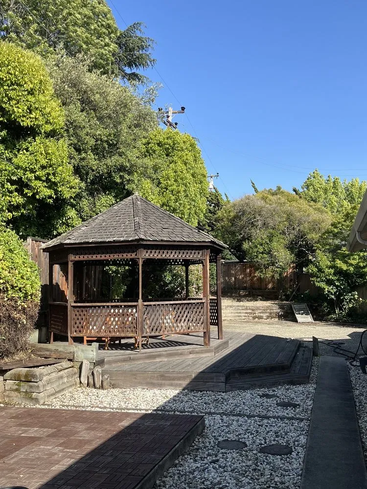 Affordable lawn care service for homes across Hayward, CA - Oscar Moreno Tree Service