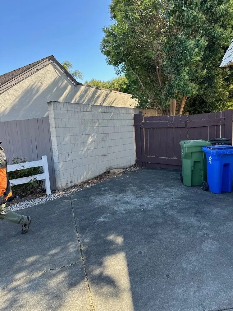 Trusted lawn mowing service in Hayward, CA by Oscar Moreno Tree Service