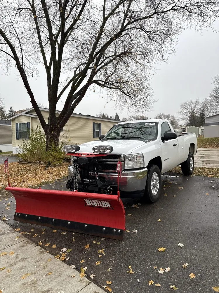 Expert outdoor landscaping experts serving Lake Orion, MI - Oscarc Landscape and Snow