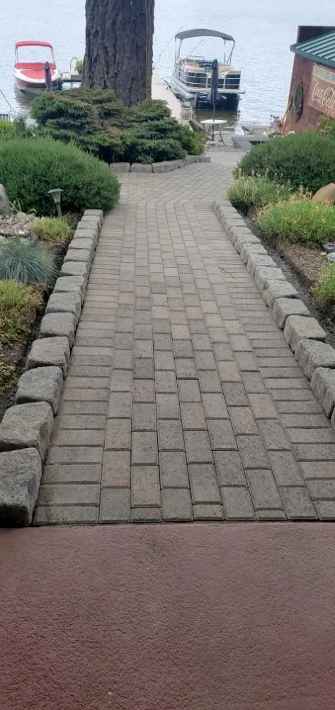 Reliable yard cleanup service for year-round maintenance in Shelton, WA by Oscar's Gardening