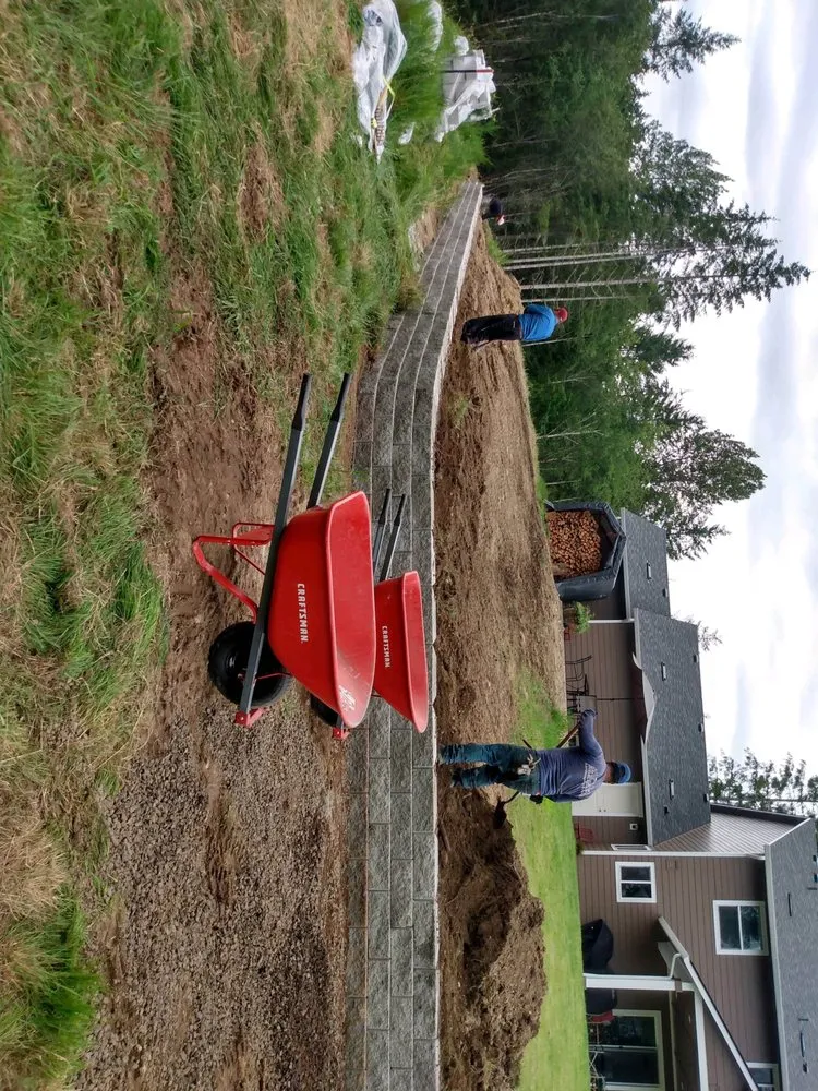 Local yard cleanup service in Silverdale, WA by Oscar's Landscaping & Construction