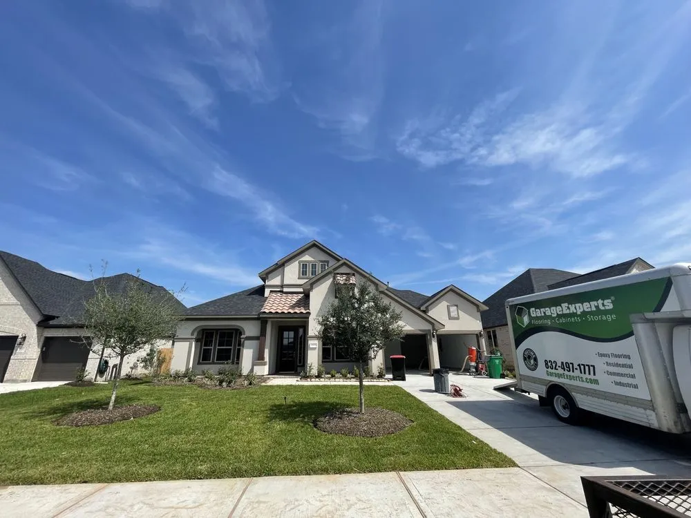 Custom garden landscaping in Houston, TX by Oscars Landscaping