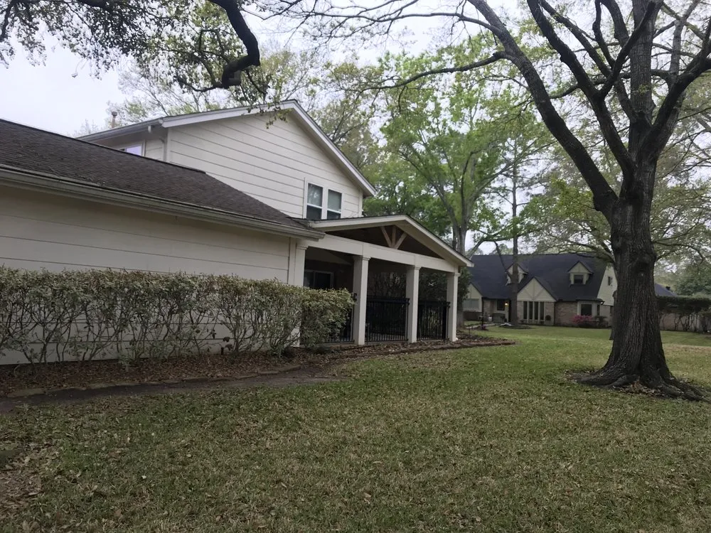 Top-rated yard cleanup service experts serving Houston, TX - Oscars Landscaping