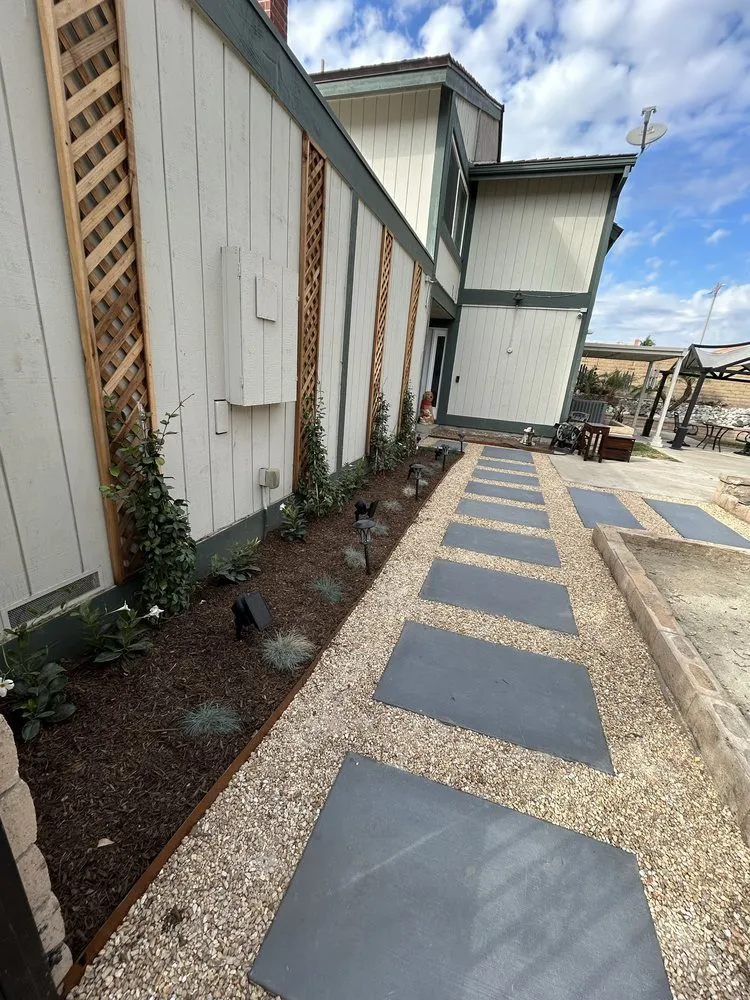 Affordable yard maintenance in Pomona, CA by Oscar’s Landscaping Services