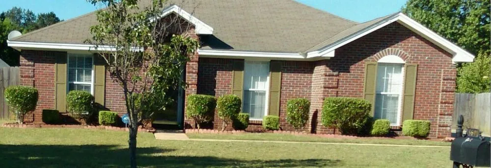 Professional outdoor landscaping experts serving Shorter, AL - Oscar's Lawn Service