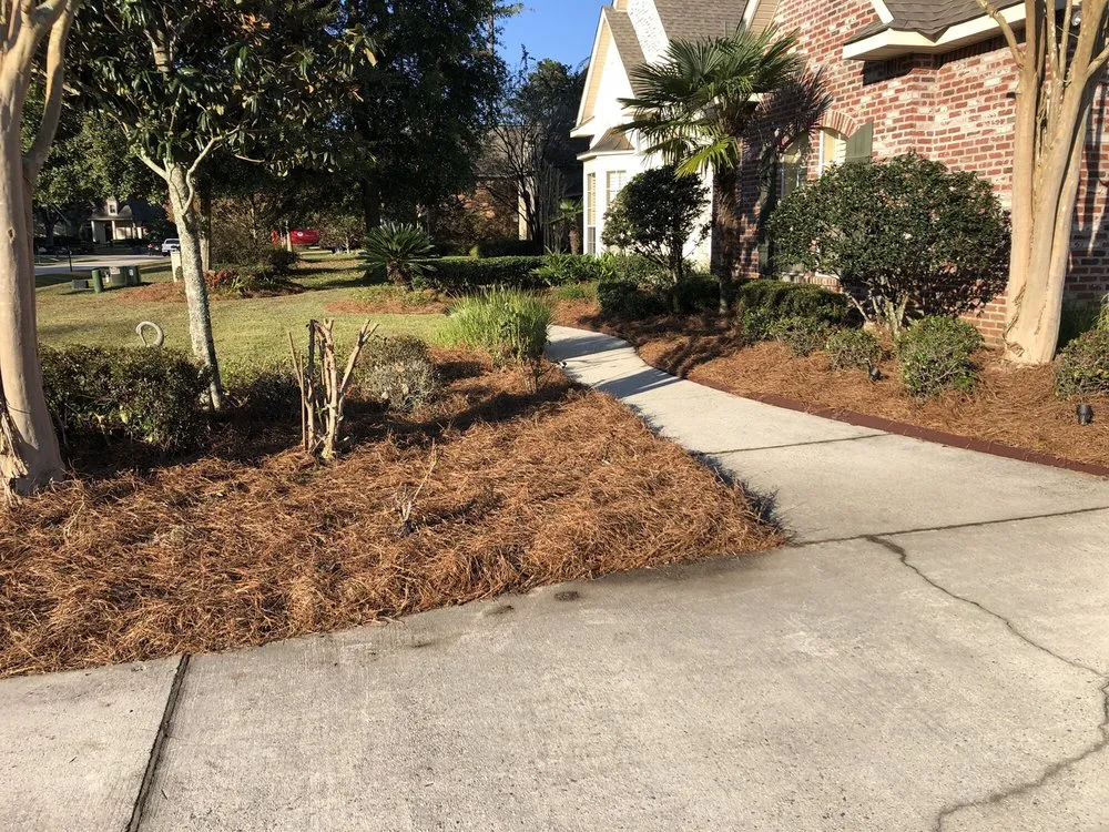 Custom garden landscaping for homes in Covington, LA by Oscar's Lawn Services
