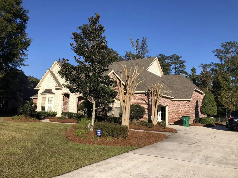 Professional lawn mowing service for residential properties across Covington, LA - Oscar's Lawn Services