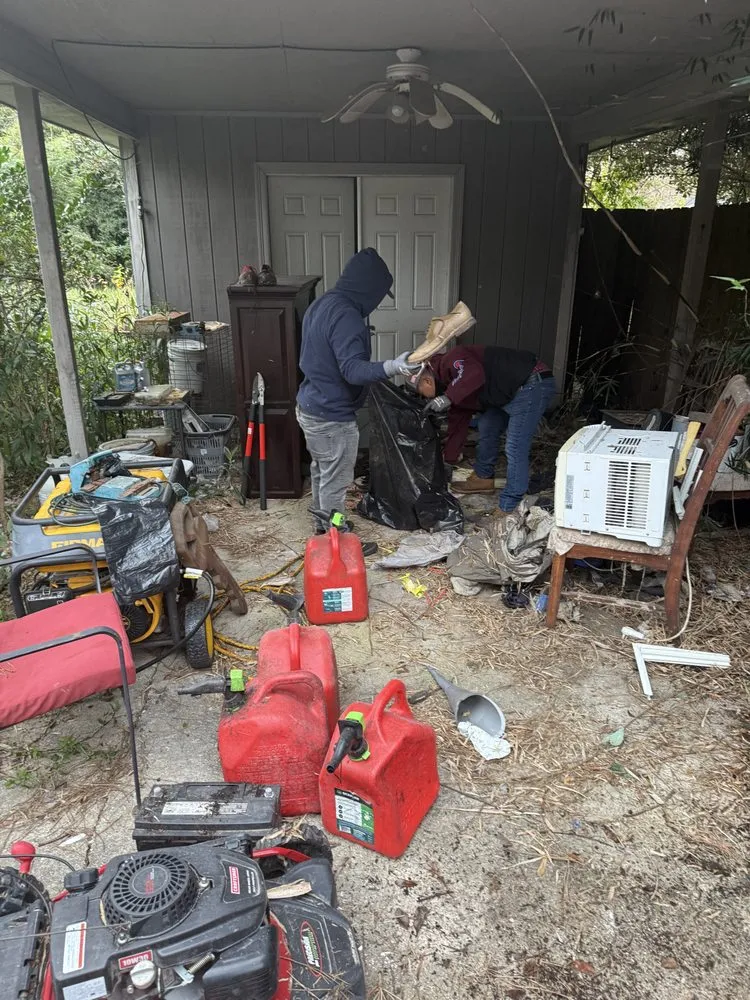 Professional yard maintenance near you in Covington, LA by Oscar's Lawn Services