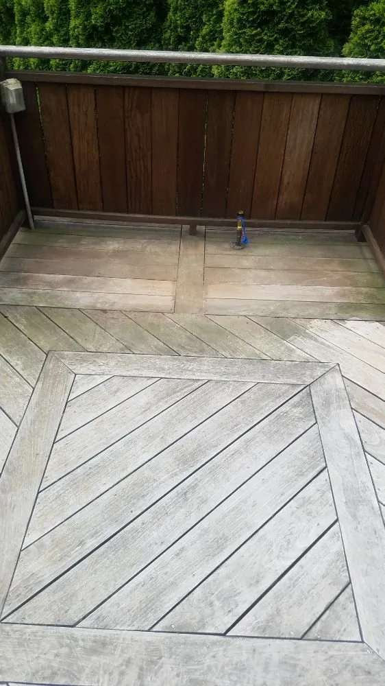 Affordable landscaping services in Pennsville, NJ by Oscar's Powerwashing