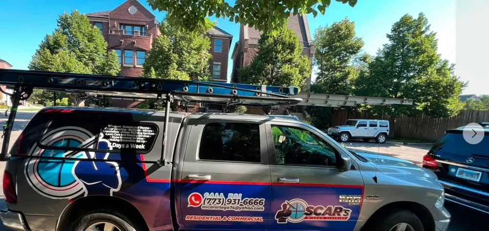 Custom lawn mowing service in Chicago, IL by Oscar's Window Cleaning