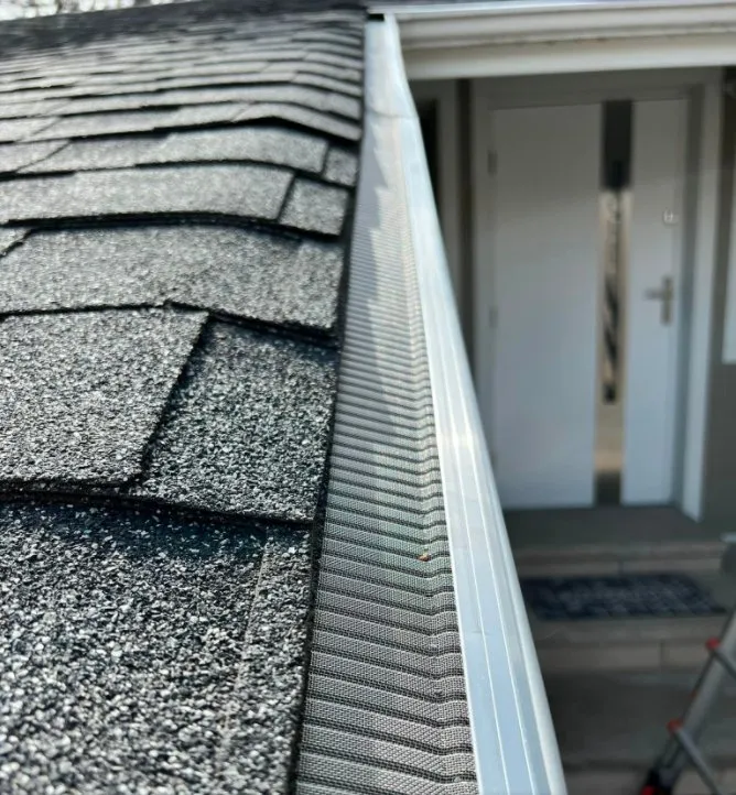 Expert lawn care service in Chicago, IL - Oscar's Window Cleaning