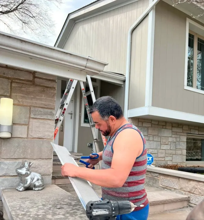 Professional lawn care service for beautiful yards in Chicago, IL by Oscar's Window Cleaning