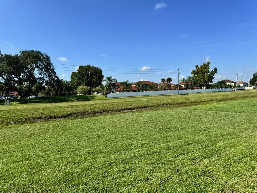 Local garden landscaping in Kissimmee, FL by Osceola Finest Lawn Care