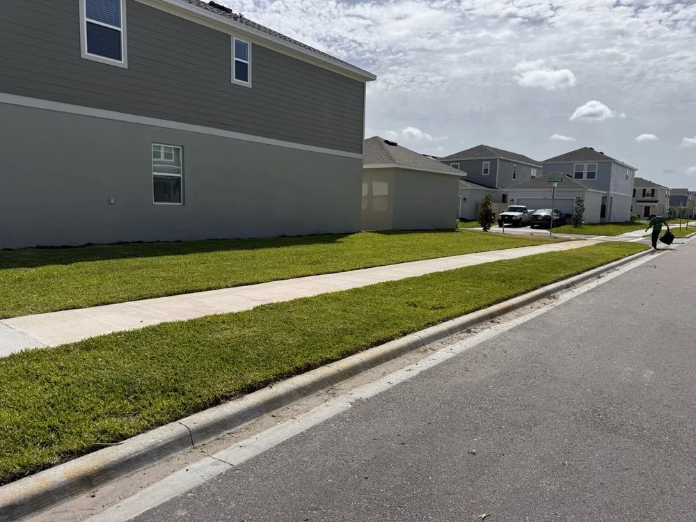 Affordable lawn mowing service experts serving Kissimmee, FL - Osceola Finest Lawn Care