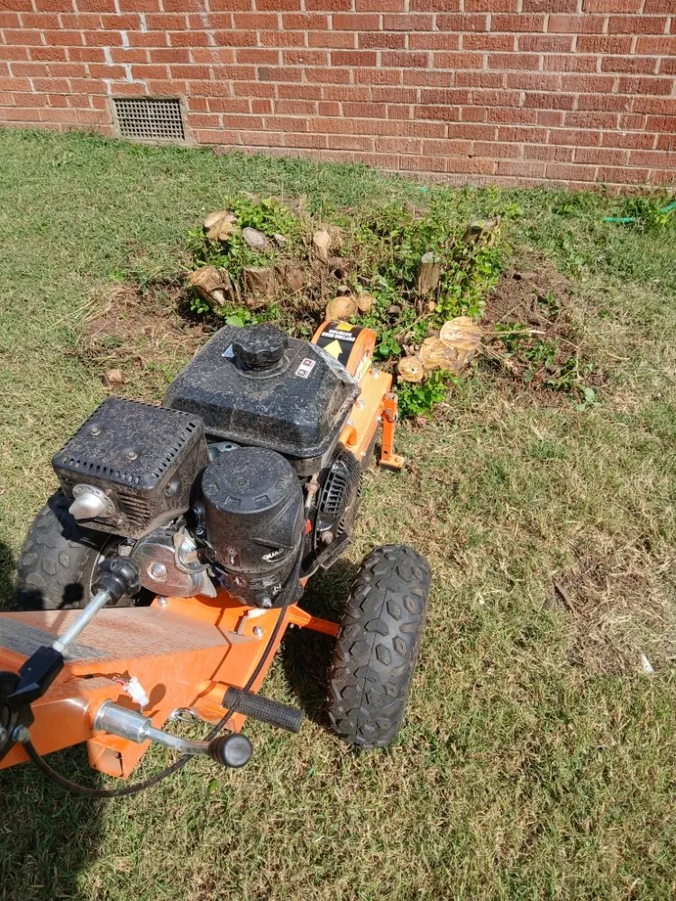 Top-rated lawn care service experts serving Mannford, OK - Oslins Stump Grinding