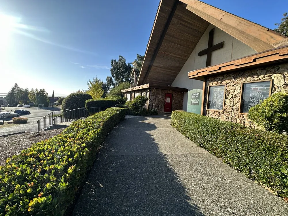 Trusted lawn mowing service experts serving Vallejo, CA - Osme Landscaping