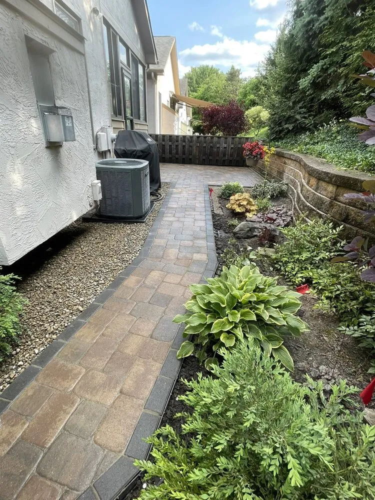 Reliable lawn care service experts serving Columbus, OH - Oso Property Maintenance