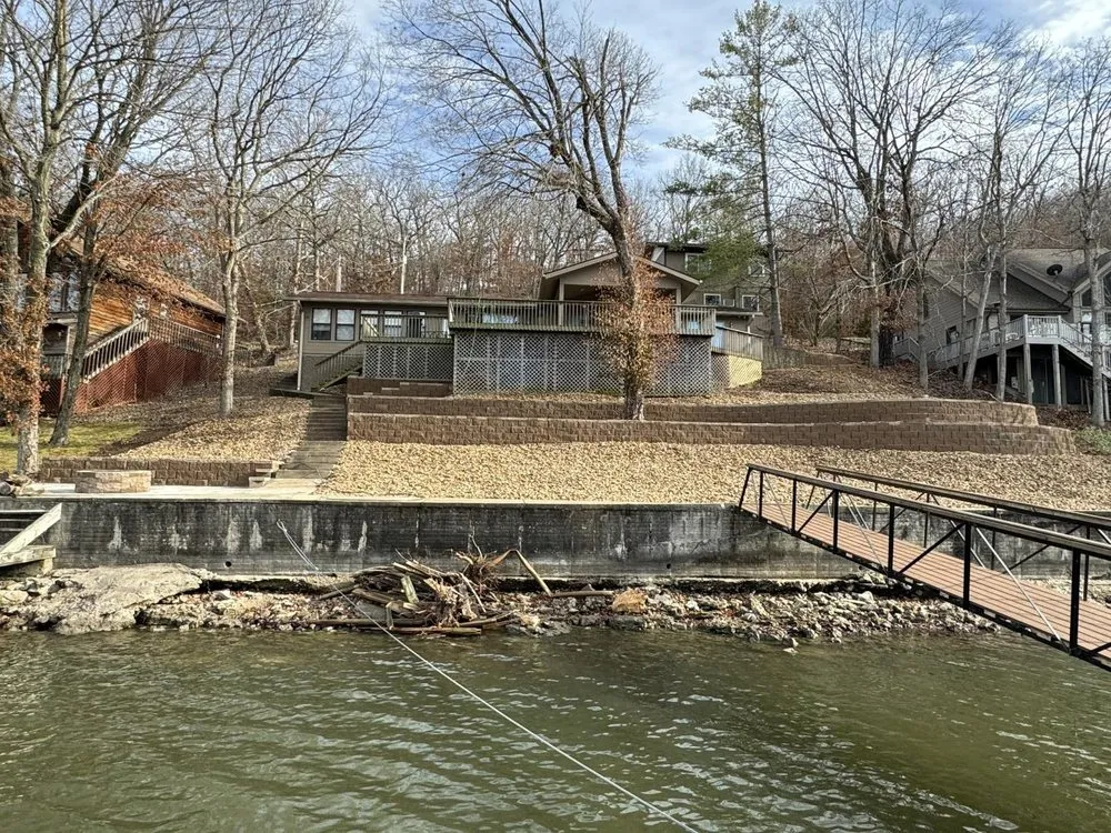 Custom outdoor landscaping experts serving Lake Ozark, MO - Oso's Landscaping