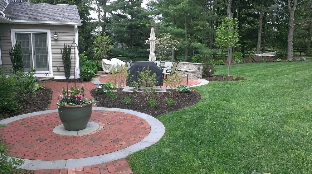 Custom outdoor landscaping experts serving Allentown, PA - Oss Landscaping