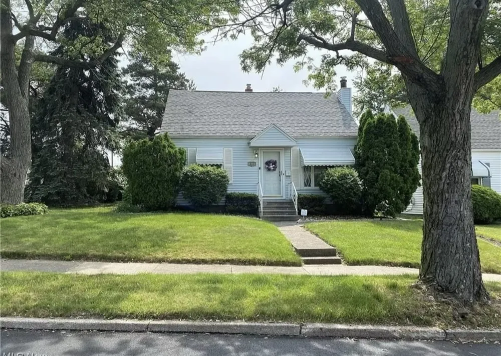 Affordable residential landscaping near you in Akron, OH by Ostlund Lawn Care Services