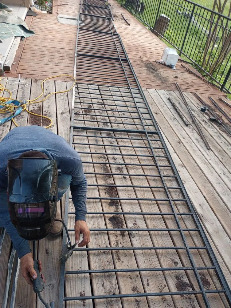 Professional garden landscaping for residential properties across Dallas, TX - Oswaldo Jiron Landscaping Service