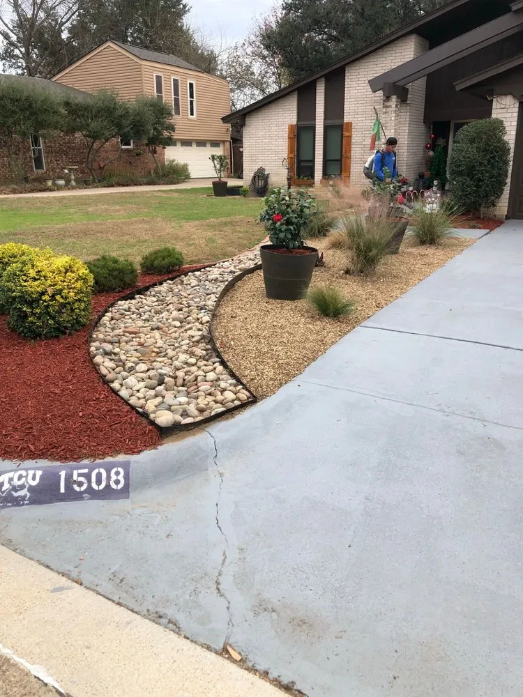 Expert outdoor landscaping experts serving Dallas, TX - Oswaldo Jiron Landscaping Service