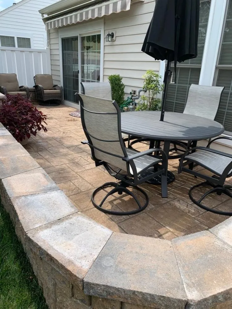 Top-rated lawn mowing service in Chantilly, VA by Oswaldo Landscaping