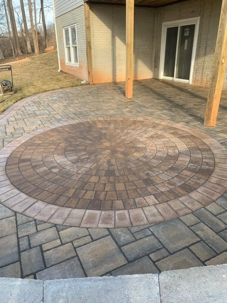 Trusted lawn care service in Chantilly, VA by Oswaldo Landscaping