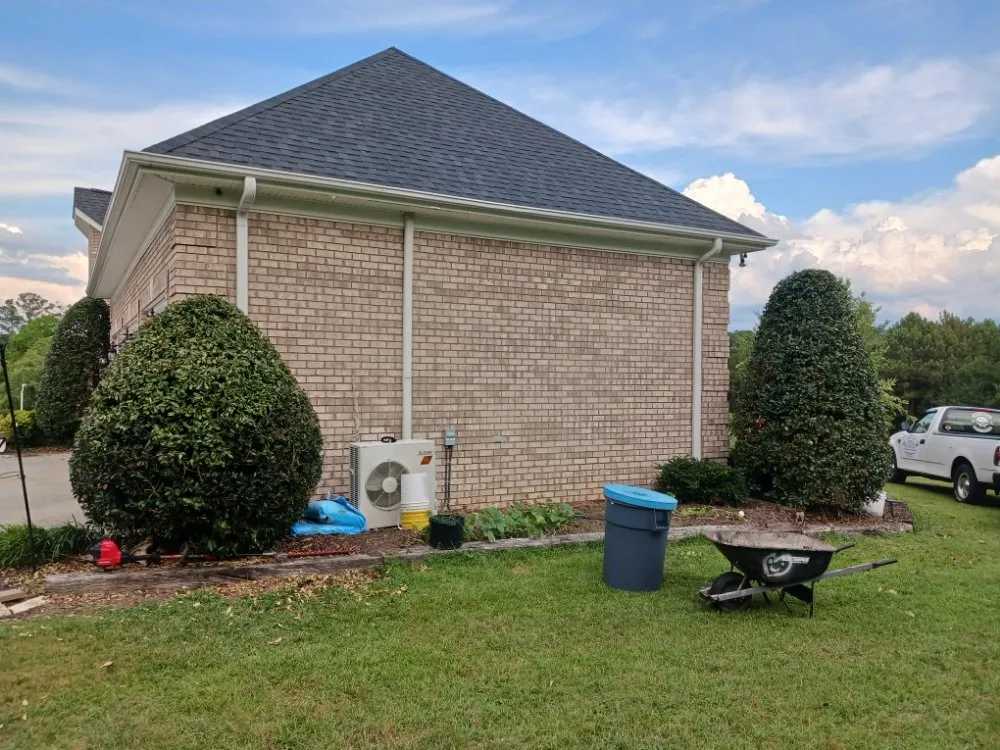 Local lawn care service in Dunn, NC by Otero's Lawn Care & More