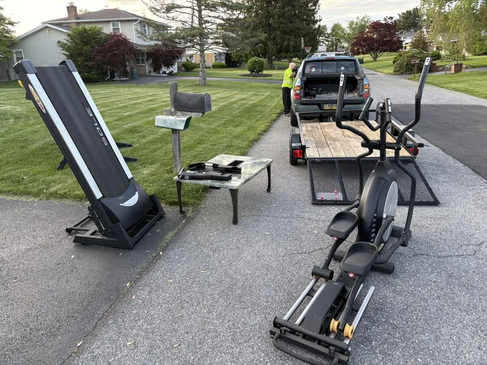 Professional yard cleanup service experts serving Fountain Hill, PA - OTM Services