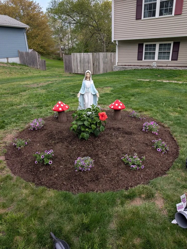 Professional yard cleanup service experts serving Taunton, MA - Oto Landscape