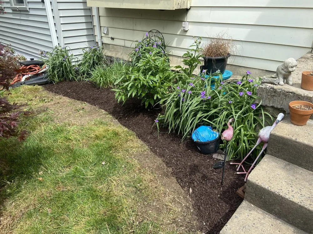 Reliable yard maintenance experts serving Spotsylvania Courthouse, VA - Otter’s Landscaping