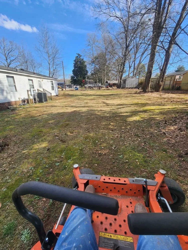 Affordable yard maintenance experts serving Greenville, SC - Otto's Lawncare & Paint